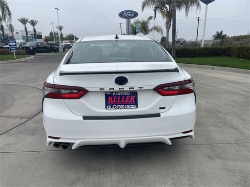 Used 2023 Toyota Camry SE image 7