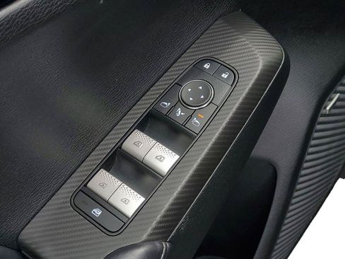 Used 2025 Mitsubishi Outlander SE AWD/4WD image 9