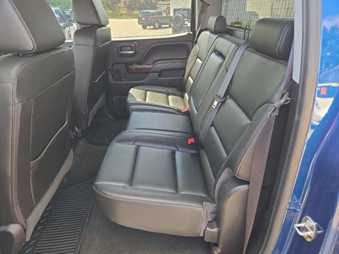 Used 2017 GMC Sierra 2500 SLE w/ SLE Fleet Preferred Package AWD/4WD image 26