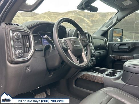 Used 2023 GMC Sierra 3500 Denali w/ Denali Ultimate Package image 21