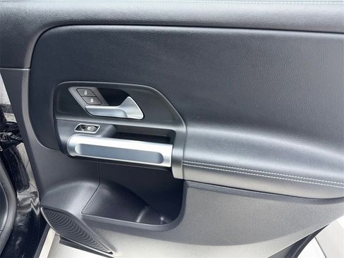 Used 2023 Mercedes-Benz EQB 250+ image 47