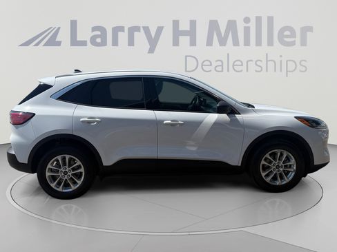 Used 2022 Ford Escape SE AWD/4WD image 6