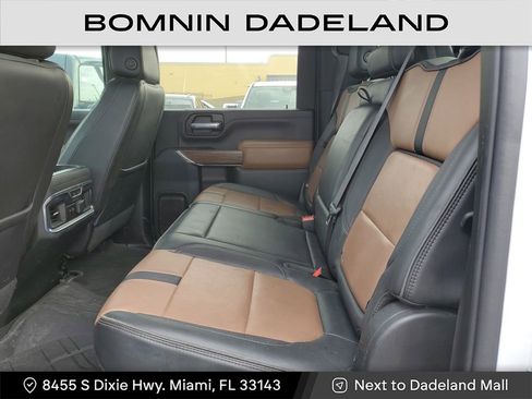 Used 2022 Chevrolet Silverado 3500 High Country image 10