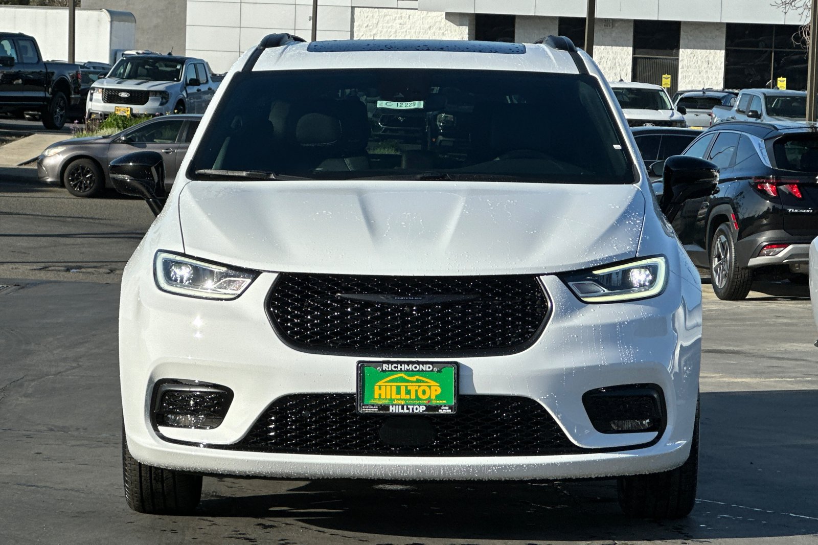 New 2026 Chrysler Pacifica Select w/ S Appearance Package FWD image 9