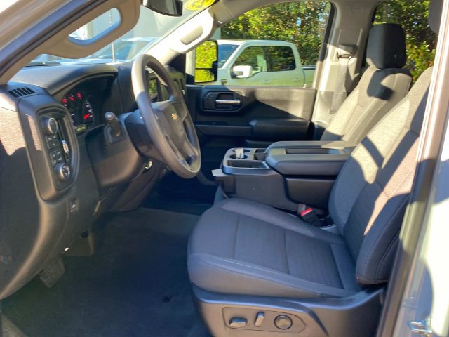 Used 2025 Chevrolet Silverado 2500 Custom w/ Custom Value Package AWD/4WD image 11
