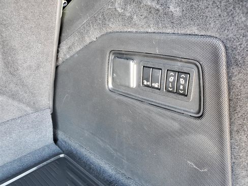 Used 2021 Cadillac Escalade Sport w/ Driver Assist Tech Package AWD/4WD image 14