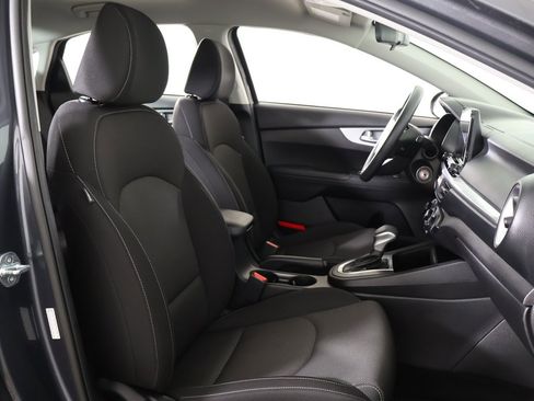 Used 2023 Kia Forte LXS w/ LXS Technology Package image 28