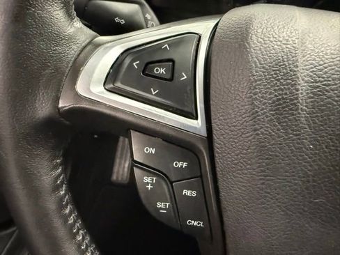 Used 2016 Ford Fusion SE image 16