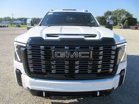 New 2026 GMC Sierra 3500 Denali Ultimate AWD/4WD image 12