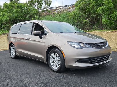 Used 2017 Chrysler Pacifica Touring