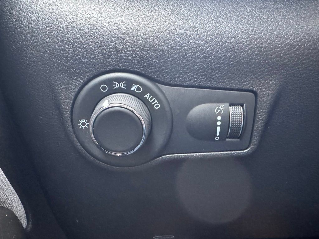 Used 2023 Jeep Compass Sport AWD/4WD image 30