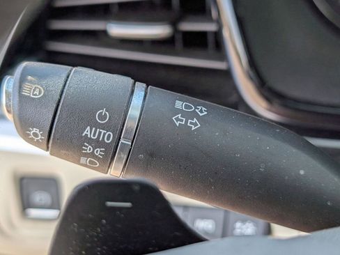 Used 2021 Cadillac XT6 Premium Luxury image 26