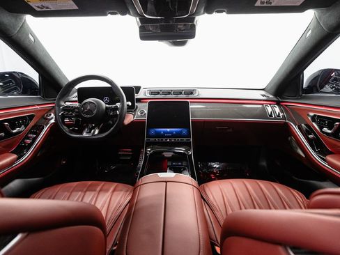 Used 2025 Mercedes-Benz S 63 AMG S image 26