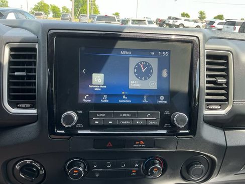 Used 2022 Nissan Frontier SV AWD/4WD image 26