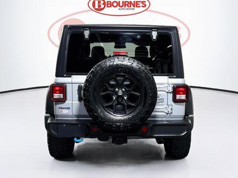 Used 2024 Jeep Wrangler Unlimited AWD/4WD image 8