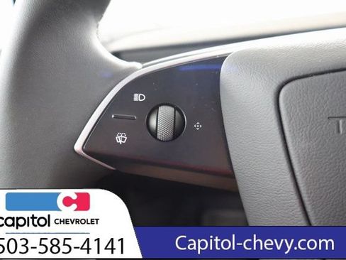 Used 2026 Tesla Model Y AWD image 12