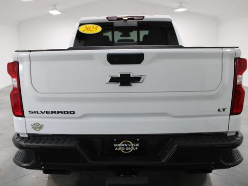 Used 2025 Chevrolet Silverado 1500 LT Trail Boss w/ LT Trail Boss Premium Package AWD/4WD image 8