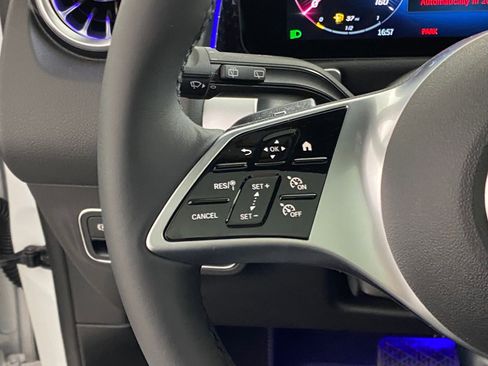 New 2026 Mercedes-Benz GLB 250 4MATIC image 17