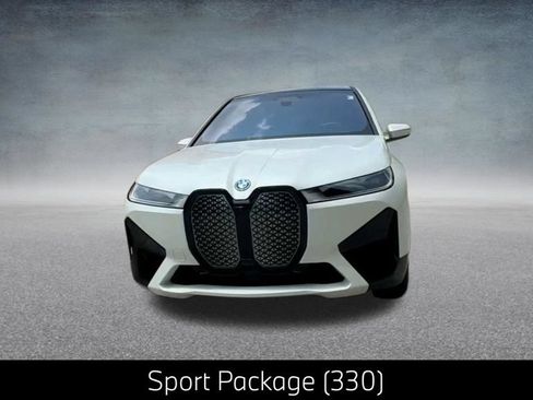 Used 2024 BMW iX xDrive50 w/ Sport Package AWD/4WD image 8