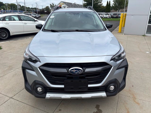 Used 2024 Subaru Outback Limited AWD/4WD image 2