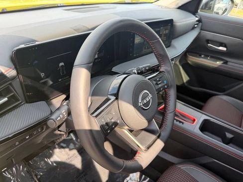 Used 2025 Nissan Kicks SR w/ SR Premium Package AWD/4WD image 19