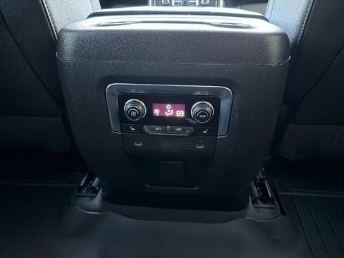 Used 2022 Chevrolet Suburban RST w/ Sport Performance Package AWD/4WD image 21