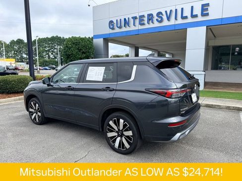 Used 2025 Mitsubishi Outlander SE FWD image 21