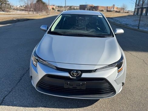 Used 2025 Toyota Corolla LE image 10