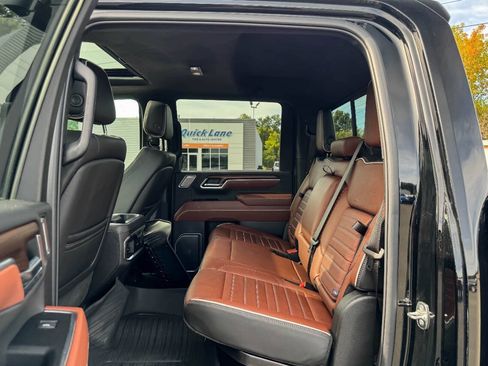 Used 2025 GMC Sierra 3500 Denali Ultimate AWD/4WD image 28