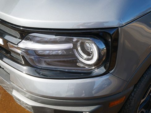 Used 2024 Ford Bronco Sport Outer Banks w/ Tech Package image 16