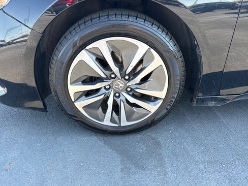 Used 2021 Honda Accord EX-L image 9
