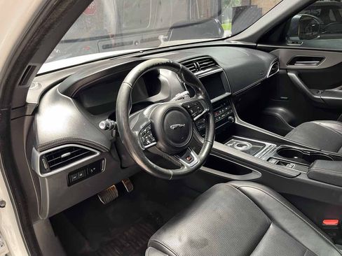 Used 2017 Jaguar F-PACE S AWD/4WD image 10