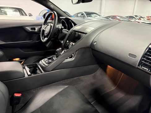 Used 2015 Jaguar F-TYPE Coupe image 34