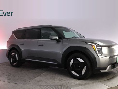 Used 2024 Kia EV9 Wind AWD/4WD image 14
