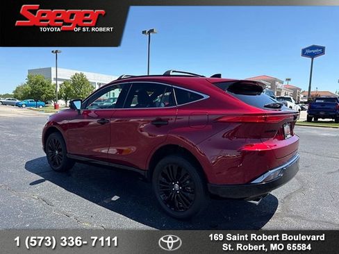 Used 2023 Toyota Venza Nightshade AWD/4WD image 6