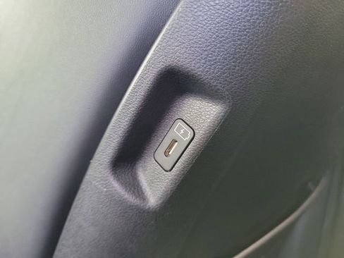 Used 2025 Hyundai Santa Fe SEL FWD image 17