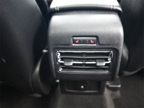 Used 2022 Lincoln Corsair AWD w/ Premium Package image 9