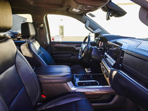 Used 2024 Chevrolet Silverado 1500 LTZ image 22