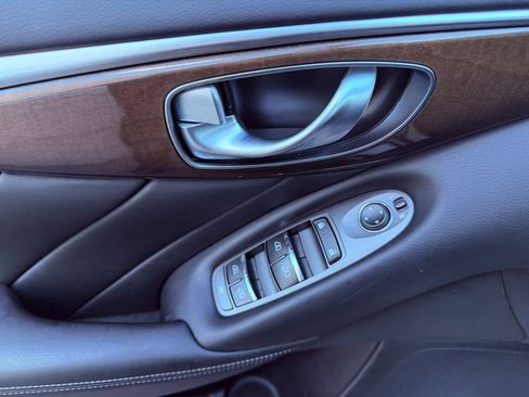 Used 2019 INFINITI Q50 Luxe w/ Essential Package (3.0T Luxe) image 18