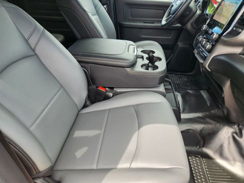 New 2026 RAM 2500 Tradesman w/ Chrome Appearance Group AWD/4WD image 14