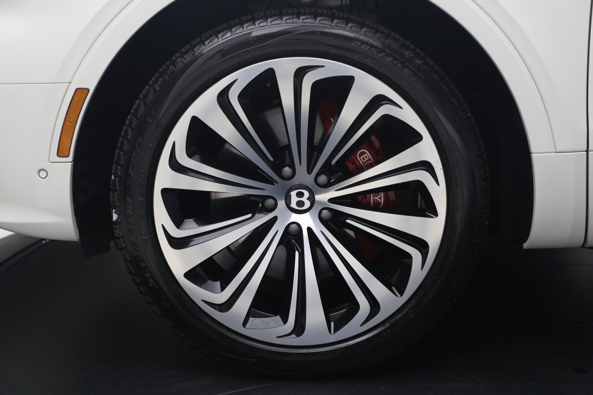 Certified 2022 Bentley Bentayga AWD/4WD image 14