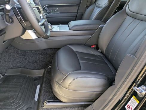 New 2026 Land Rover Range Rover Long Wheelbase SE image 12