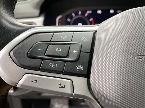 Used 2020 Volkswagen Atlas Cross Sport SEL image 21