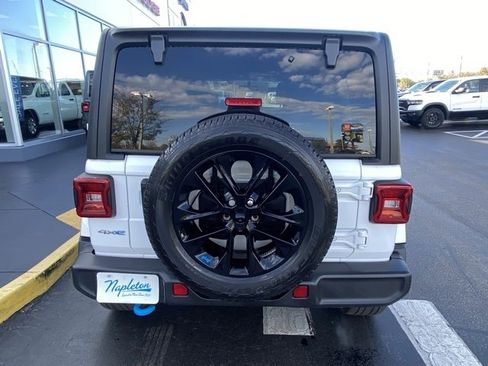 Used 2023 Jeep Wrangler Unlimited Sahara image 7