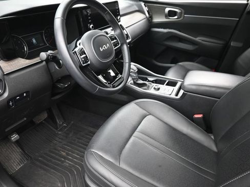 Used 2023 Kia Sorento S w/ Panoramic Sunroof Package AWD/4WD image 17
