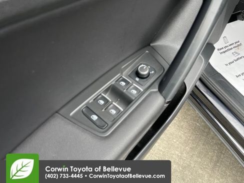 Used 2019 Volkswagen Tiguan SE w/ Panoramic Sunroof Package AWD/4WD image 22