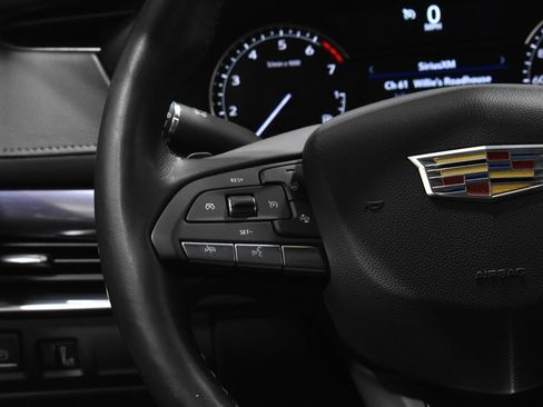 Certified 2023 Cadillac XT4 Luxury w/ Cold Weather Package AWD/4WD image 7