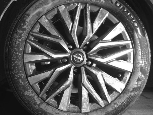 Used 2025 Nissan Altima 2.5 SV FWD image 12