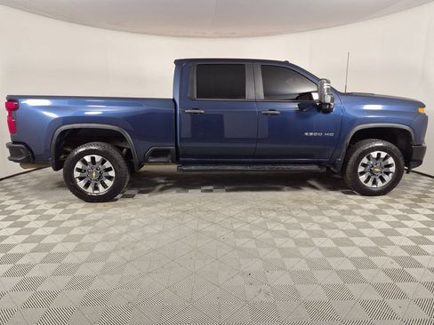 Used 2022 Chevrolet Silverado 2500 Custom w/ Gooseneck/5TH Wheel Package AWD/4WD image 2