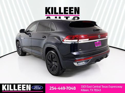 Used 2024 Volkswagen Atlas Cross Sport SE w/ Panoramic Sunroof Package AWD/4WD image 6